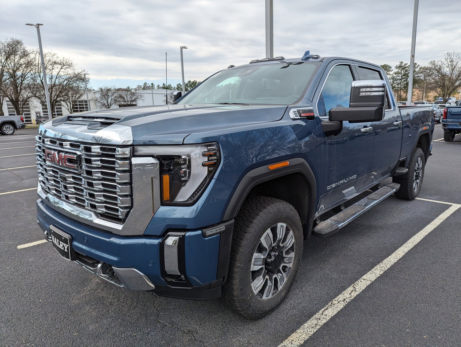 2025 Gmc Sierra 2500 HD Denali photo 4