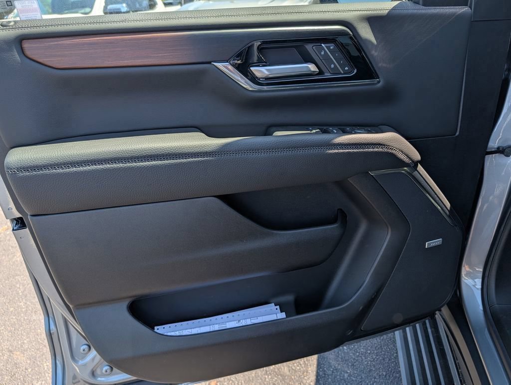 2026 GMC Yukon XL Denali - Photo 17