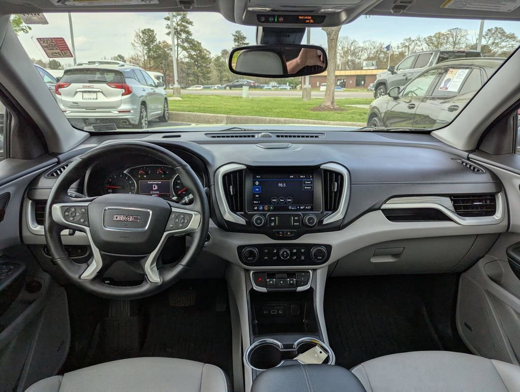 2023 GMC Terrain SLT - Photo 10