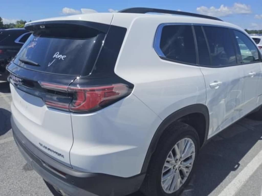 Used 2026 GMC Acadia Elevation SUV