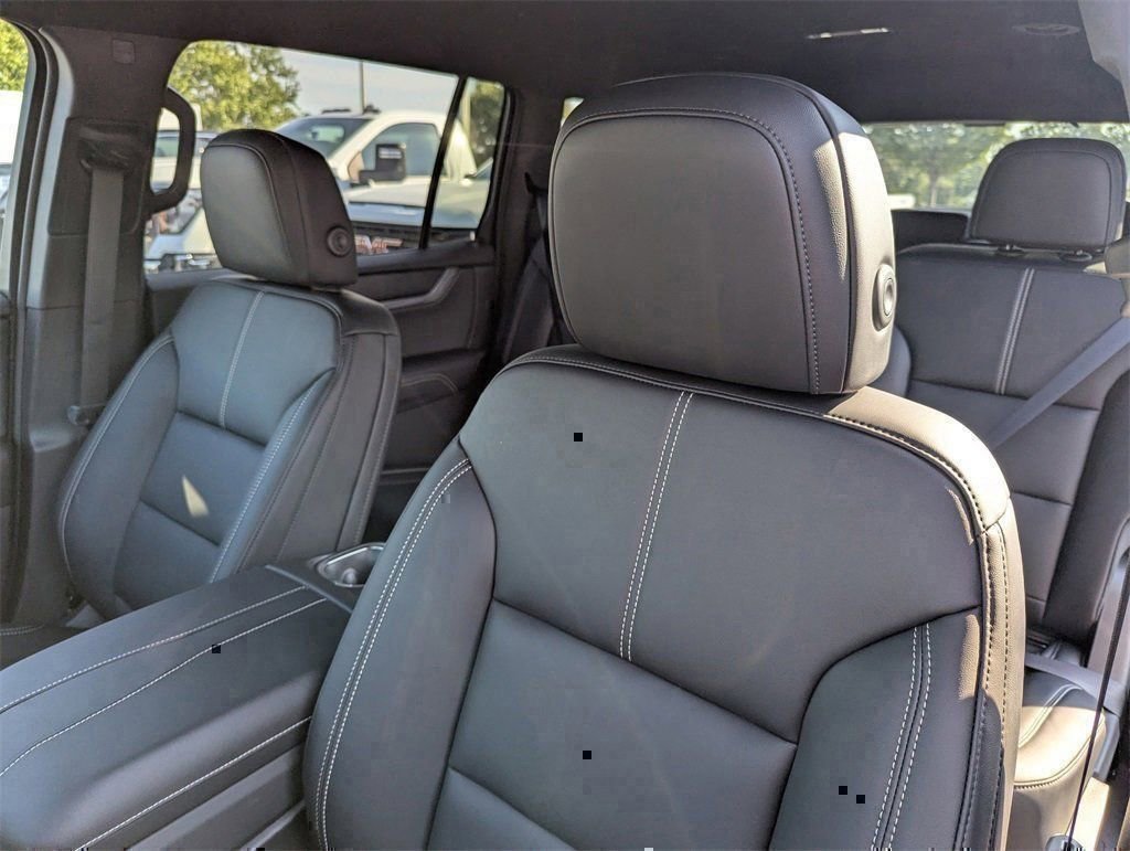 2026 GMC Acadia Elevation - Photo 11