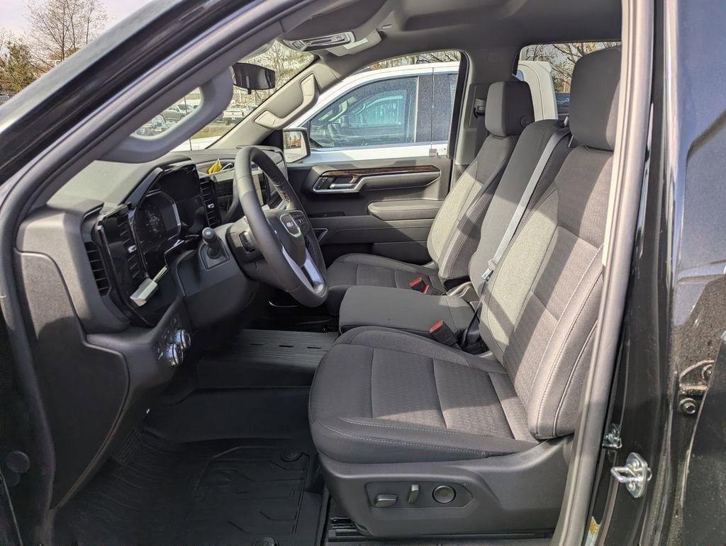 2026 GMC Sierra 1500 SLE - Photo 12