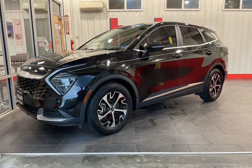 Used 2024 Kia Sportage EX