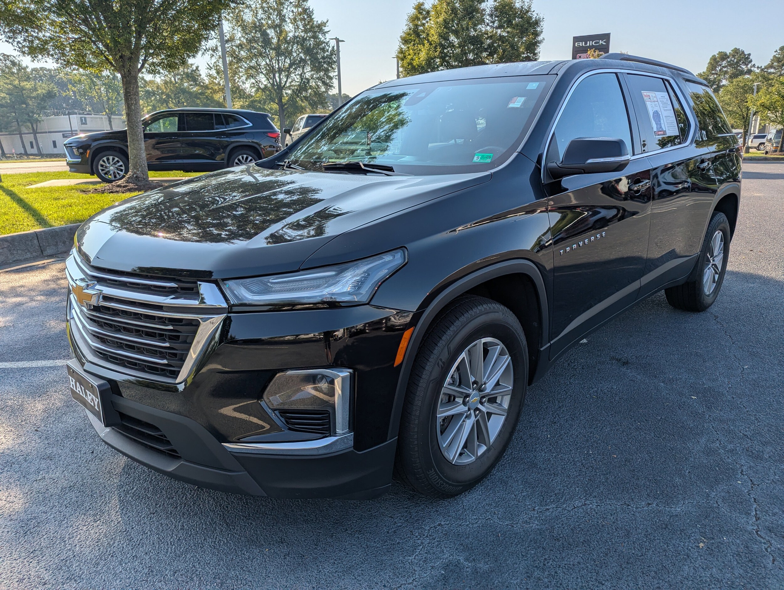 2022 Chevrolet Traverse Cloth photo 3