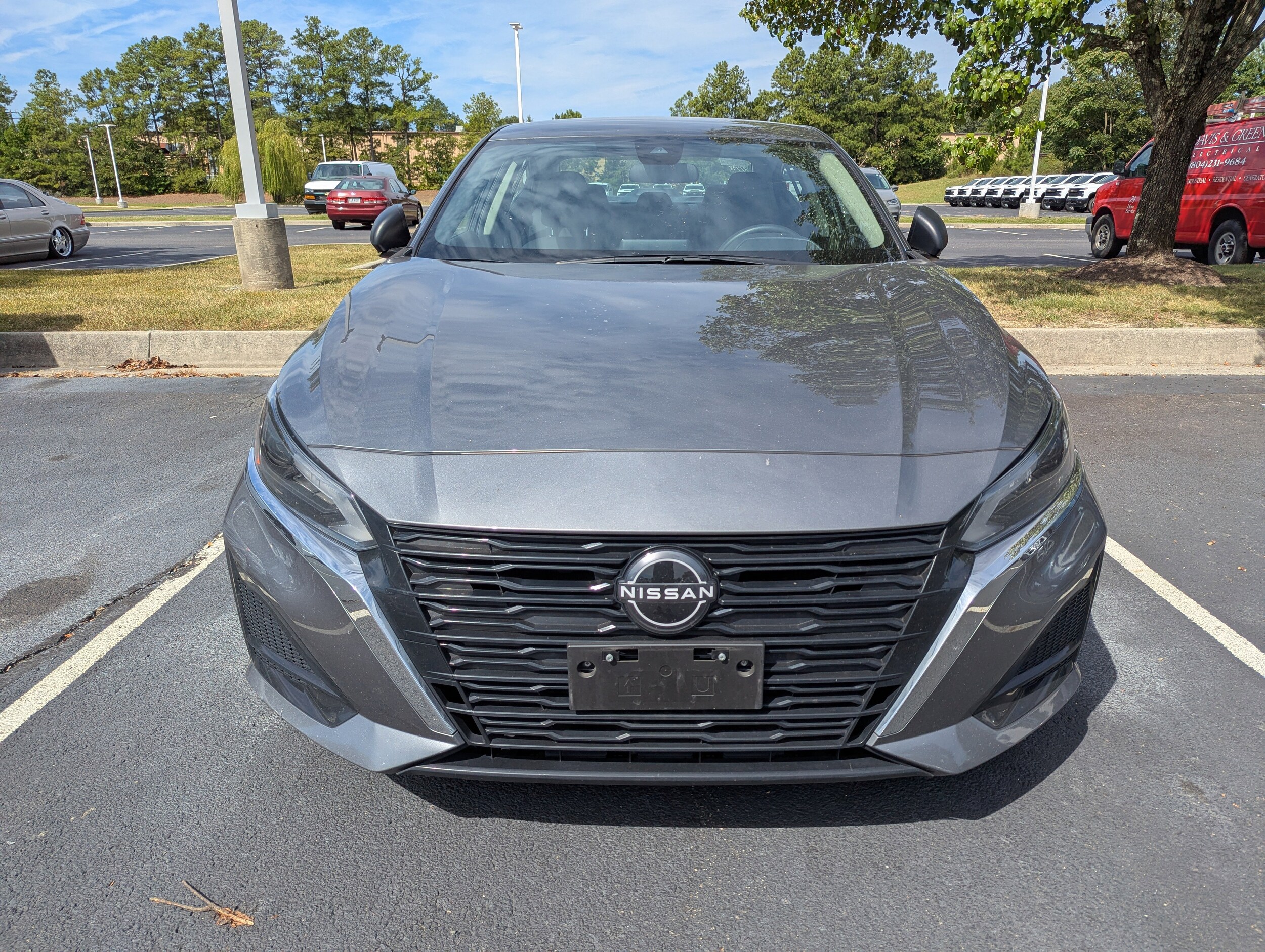 2024 Nissan Altima 2.5 SV photo 2