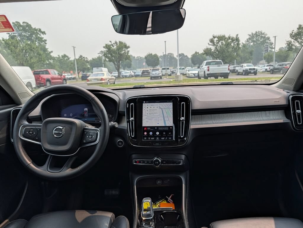 Used 2023 Volvo XC40 Plus Dark Theme