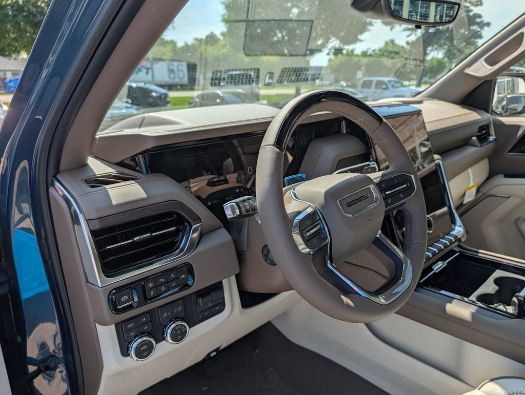 2026 GMC Yukon Denali - Photo 9