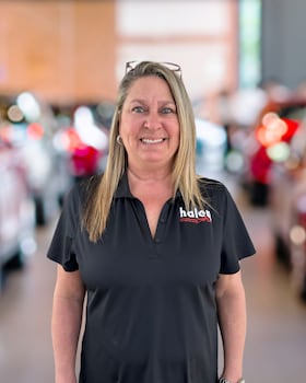 Staff member TRACY SIGLER from 1f61a81cdffd