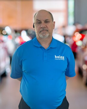 Staff member LENNY WINDHAM from 8d5fa09dcabc