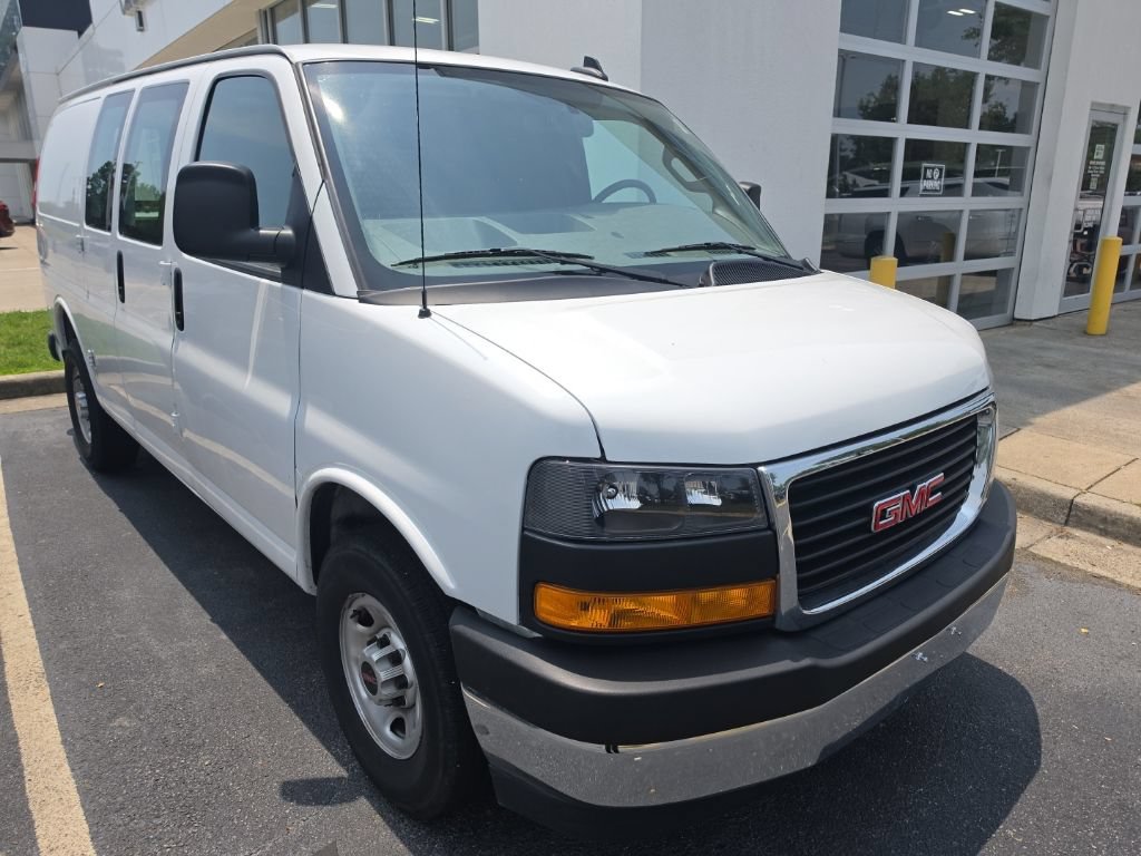 2024 GMC Savana 2500's photo