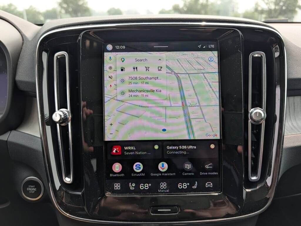 Used 2023 Volvo XC40 Plus Dark Theme