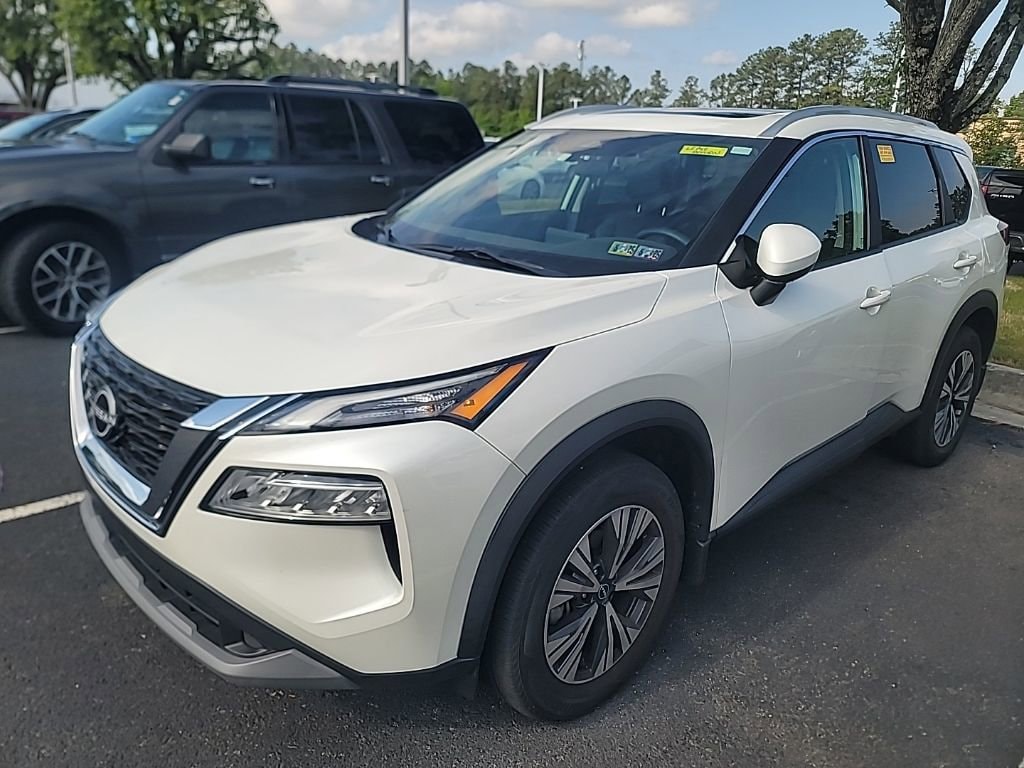 Used 2023 Nissan Rogue SV