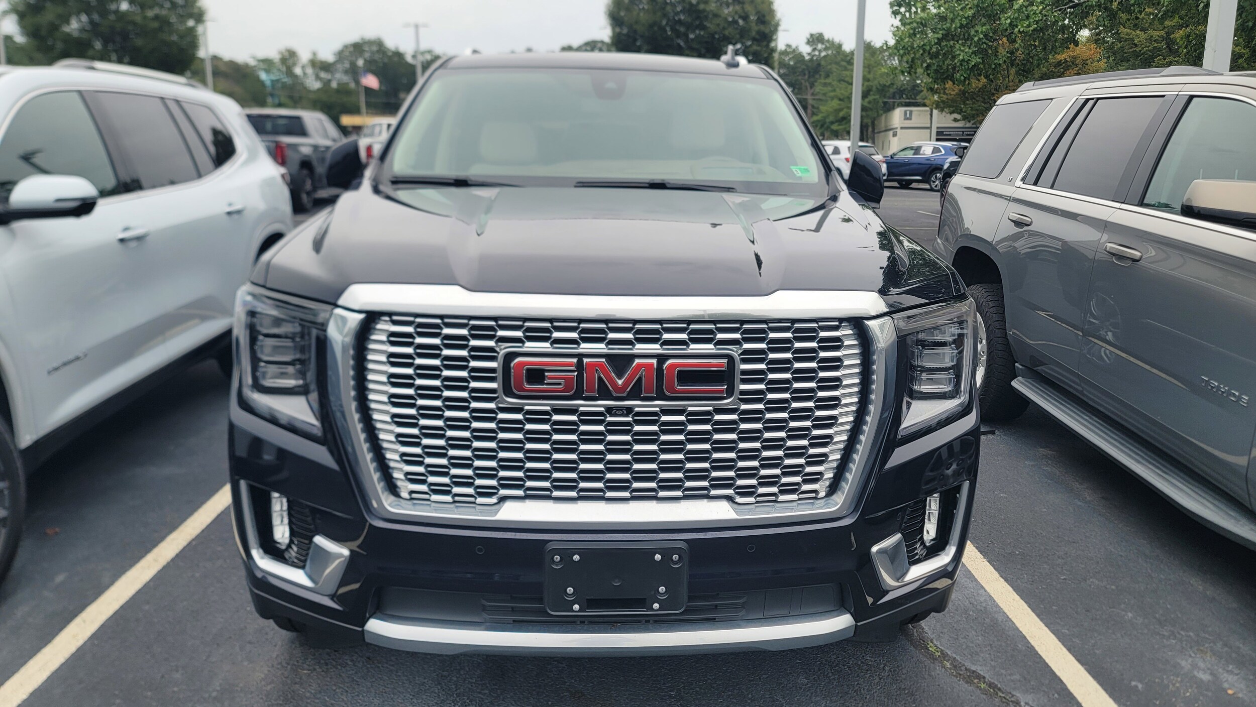 2022 Gmc Yukon Denali photo 2