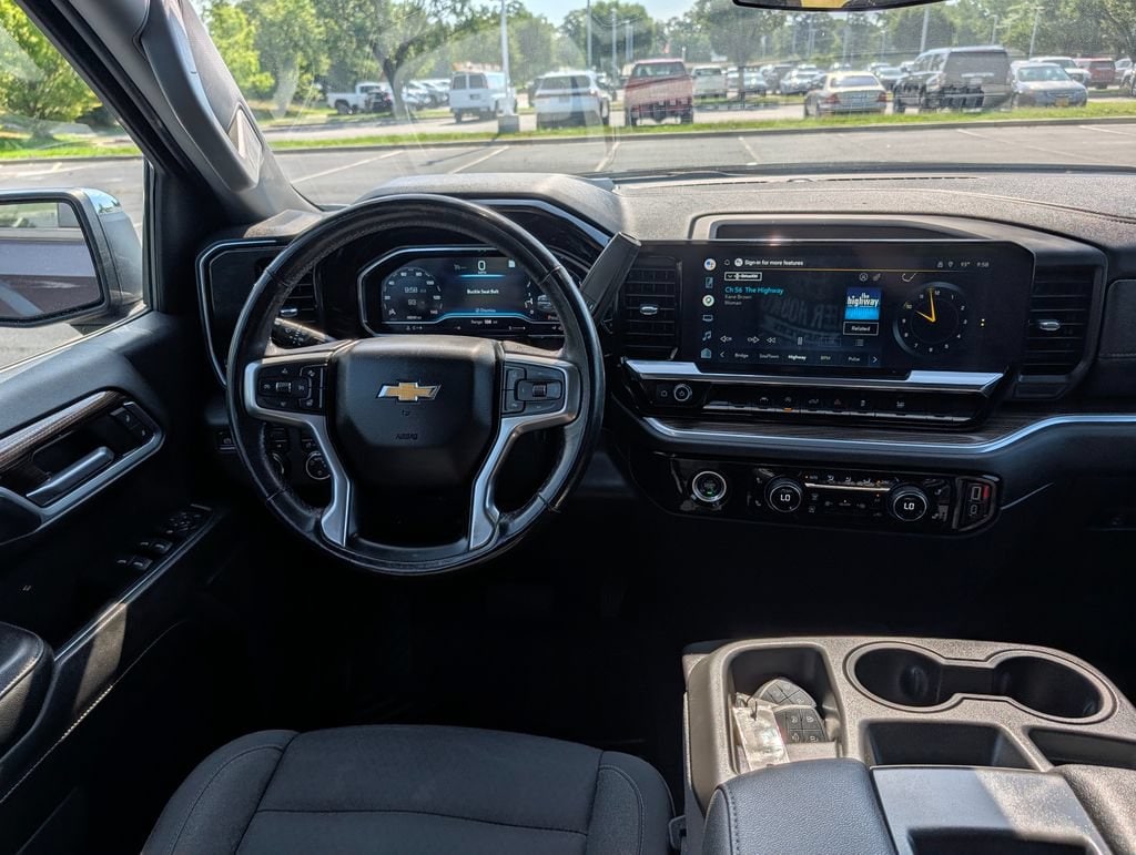 Used 2022 Chevrolet Silverado 1500 LT Truck