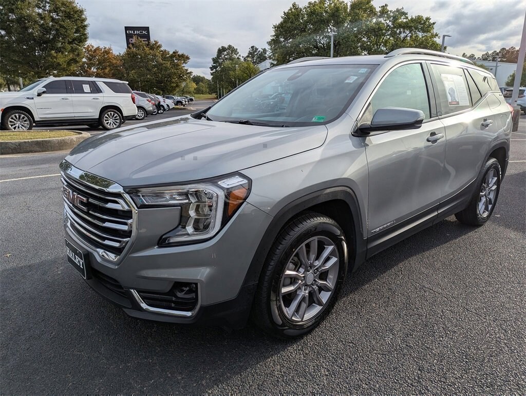 Used 2024 GMC Terrain SLT SUV