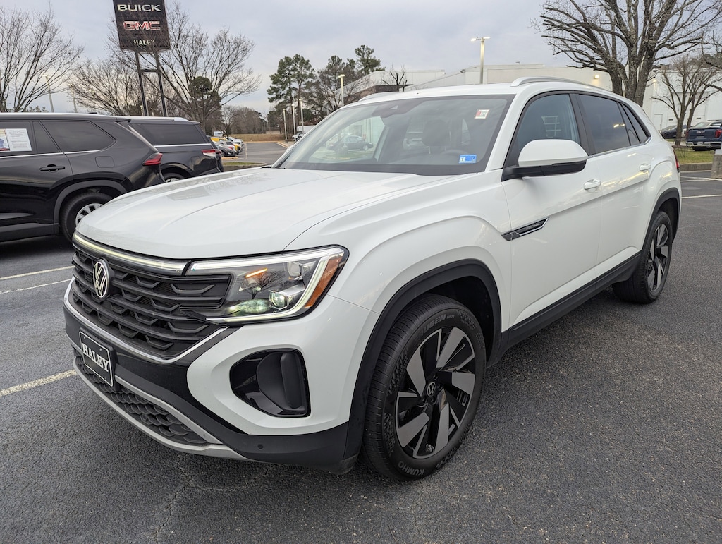 Used 2024 Volkswagen Atlas Cross Sport 2.0T SE w/Technology SUV