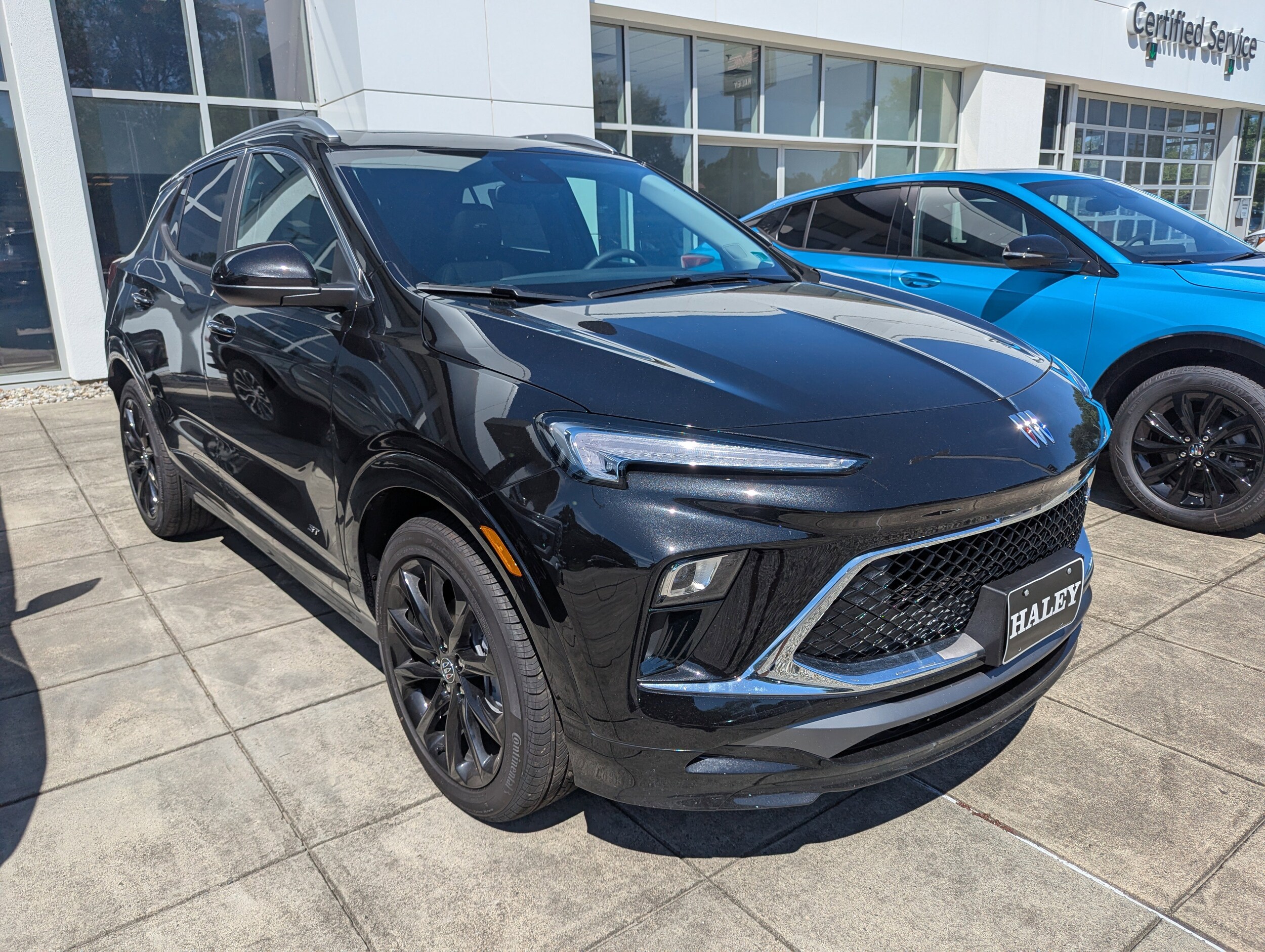 2026 Buick Encore GX Sport Touring photo 2