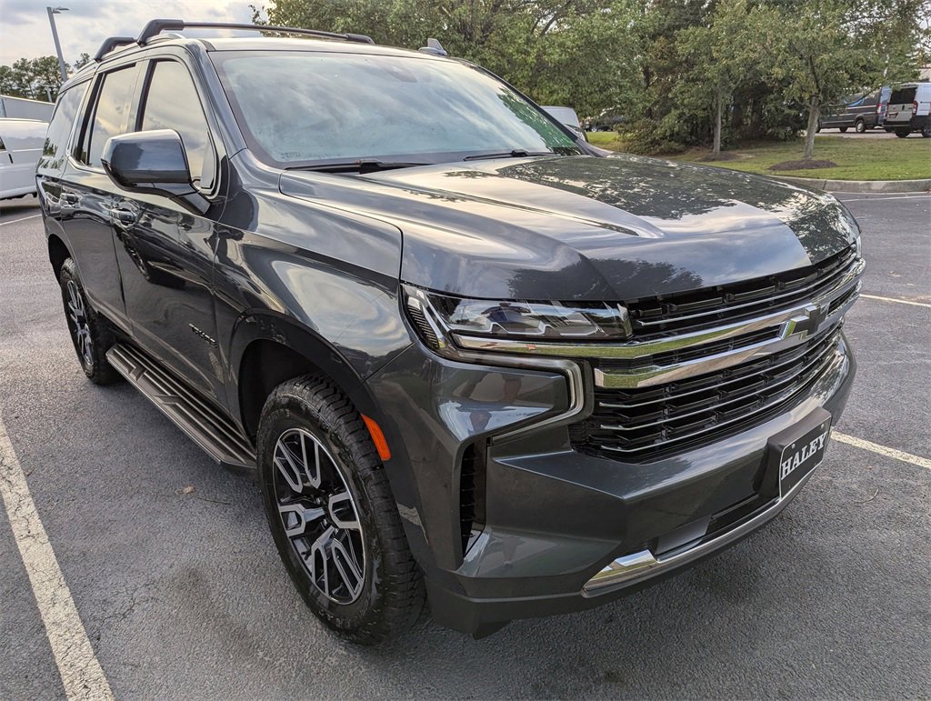 2021 Chevrolet Tahoe LT photo 2