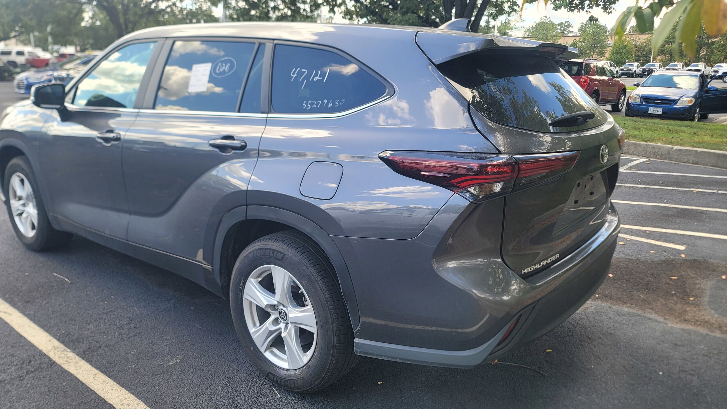 2025 Toyota Grand Highlander XLE photo 2