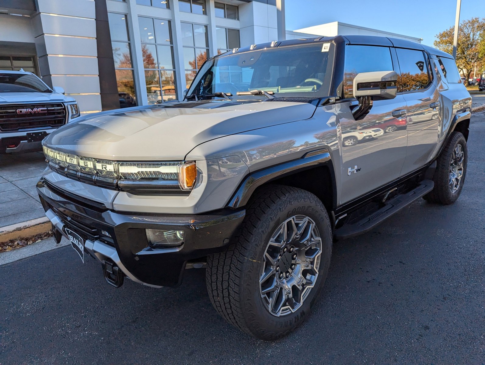 2025 Gmc Hummer EV SUV photo 4