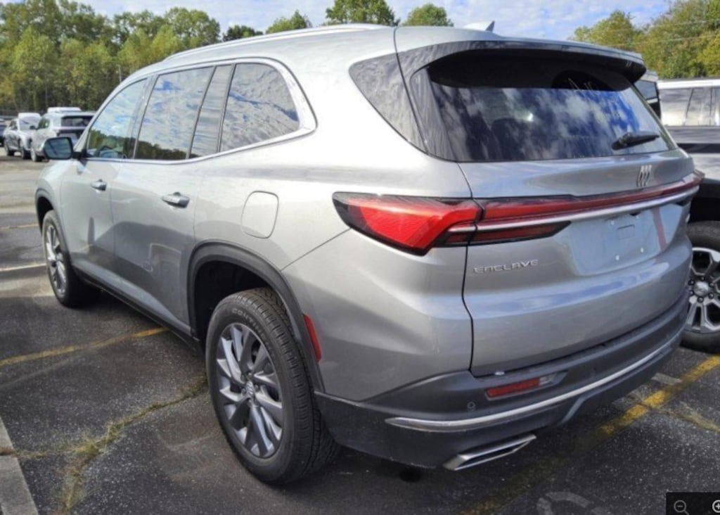 Used 2025 Buick Enclave Preferred SUV