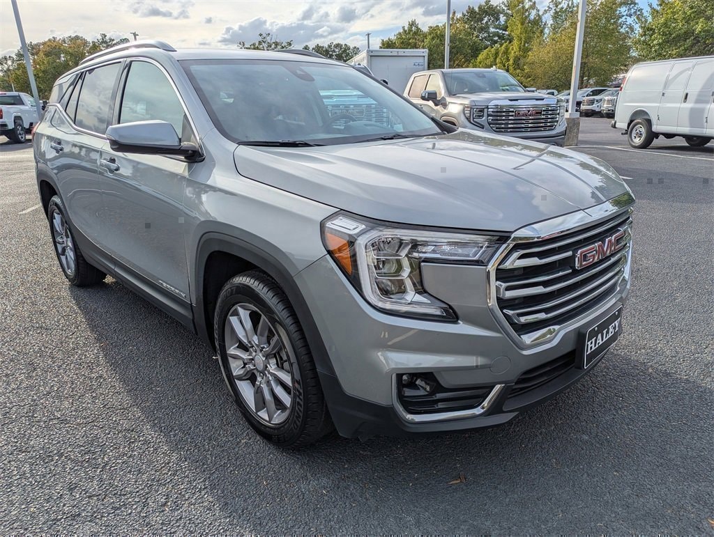 Used 2024 GMC Terrain SLT SUV