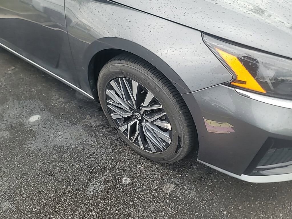 Used 2025 Nissan Altima SV