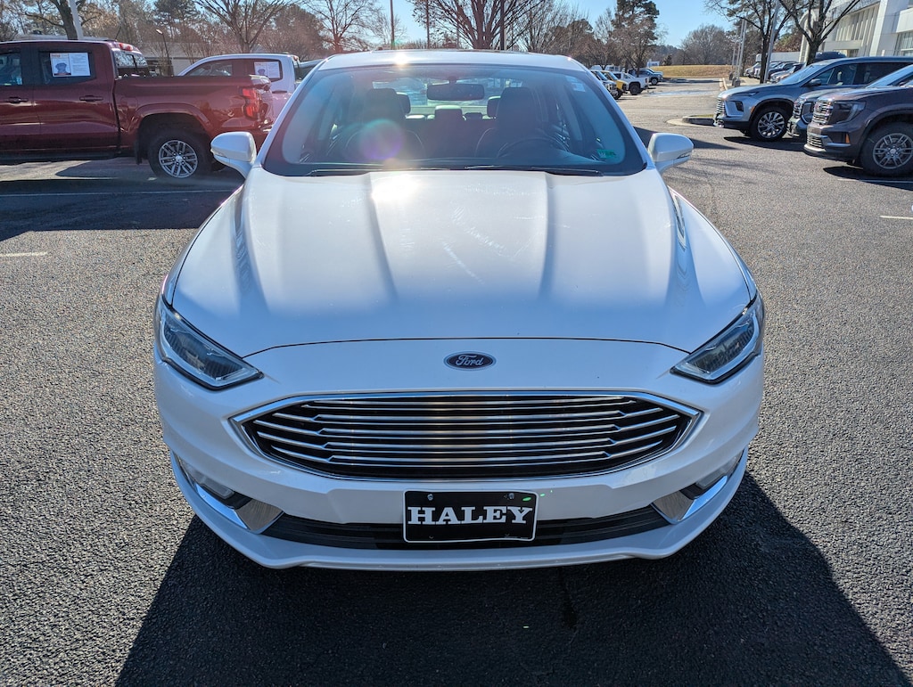 Used 2017 Ford Fusion SE Sedan