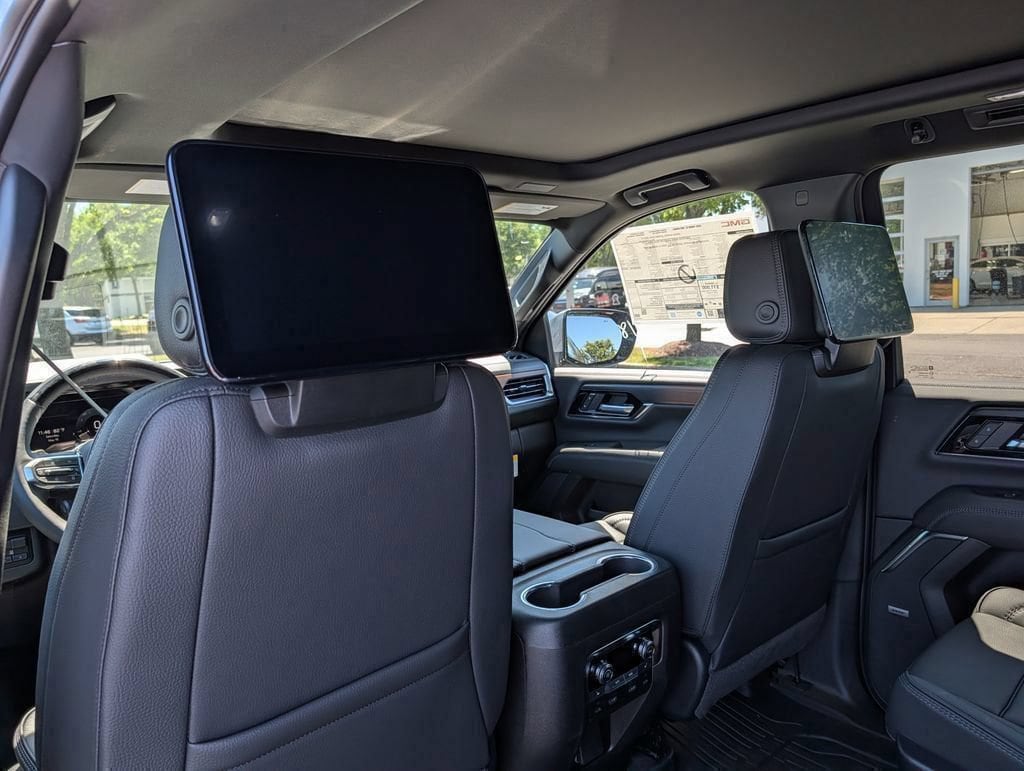 2026 GMC Yukon XL Denali - Photo 12