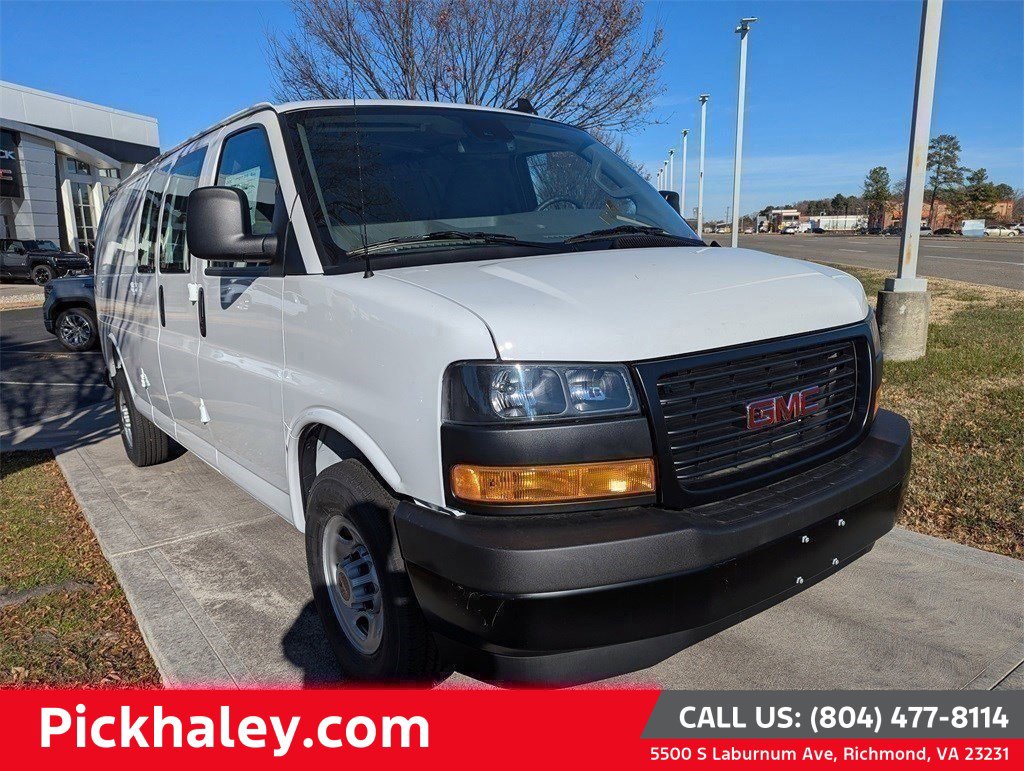 2025 GMC Savana LT's photo