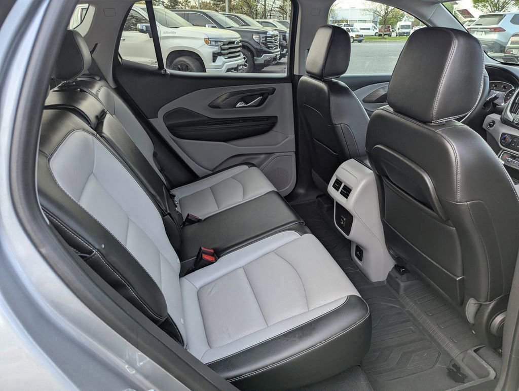 2023 GMC Terrain SLT - Photo 17