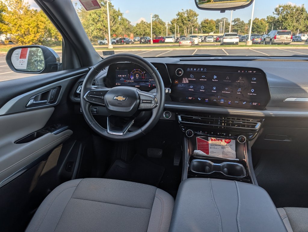Used 2026 Chevrolet Traverse LT SUV