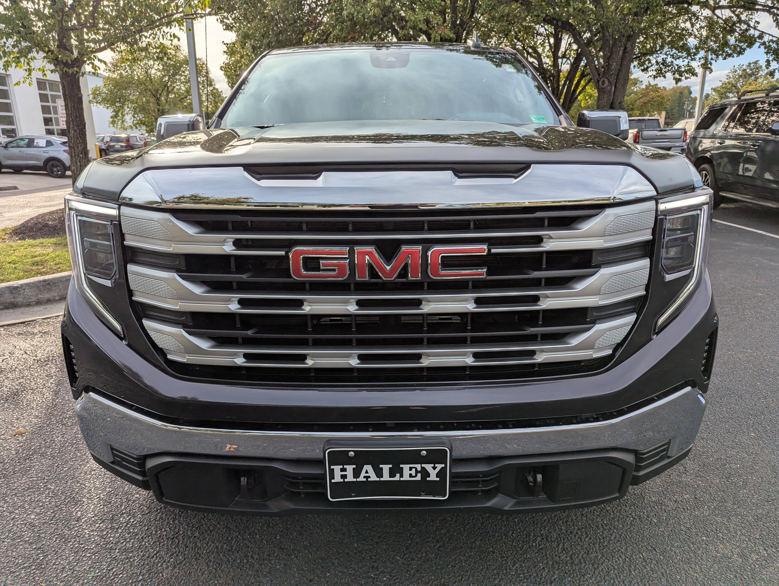 2022 Gmc Sierra 1500 SLE photo 2
