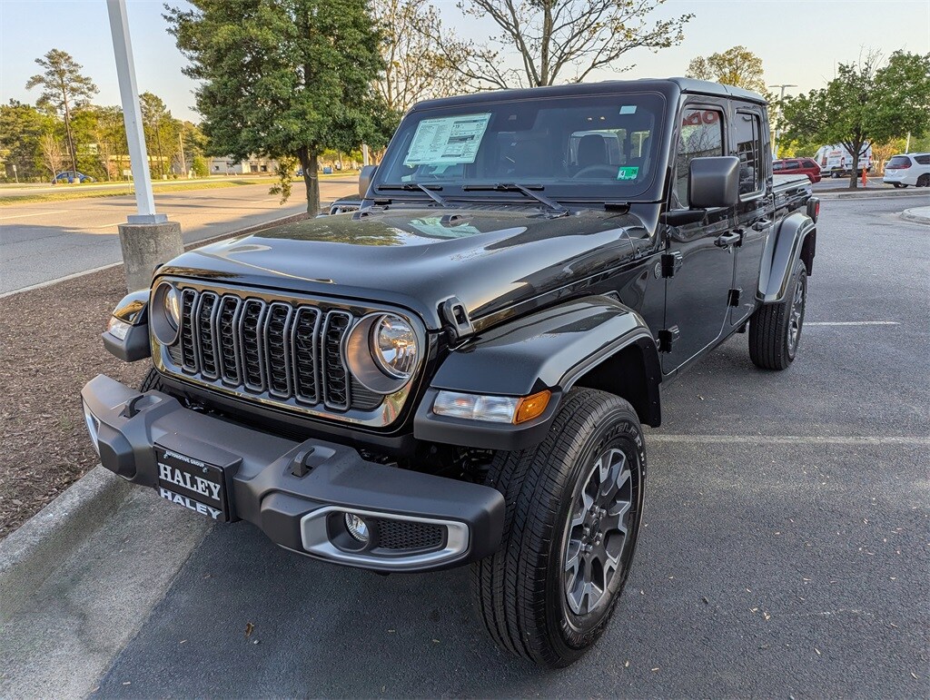 2025 Jeep Gladiator Sport S photo 4