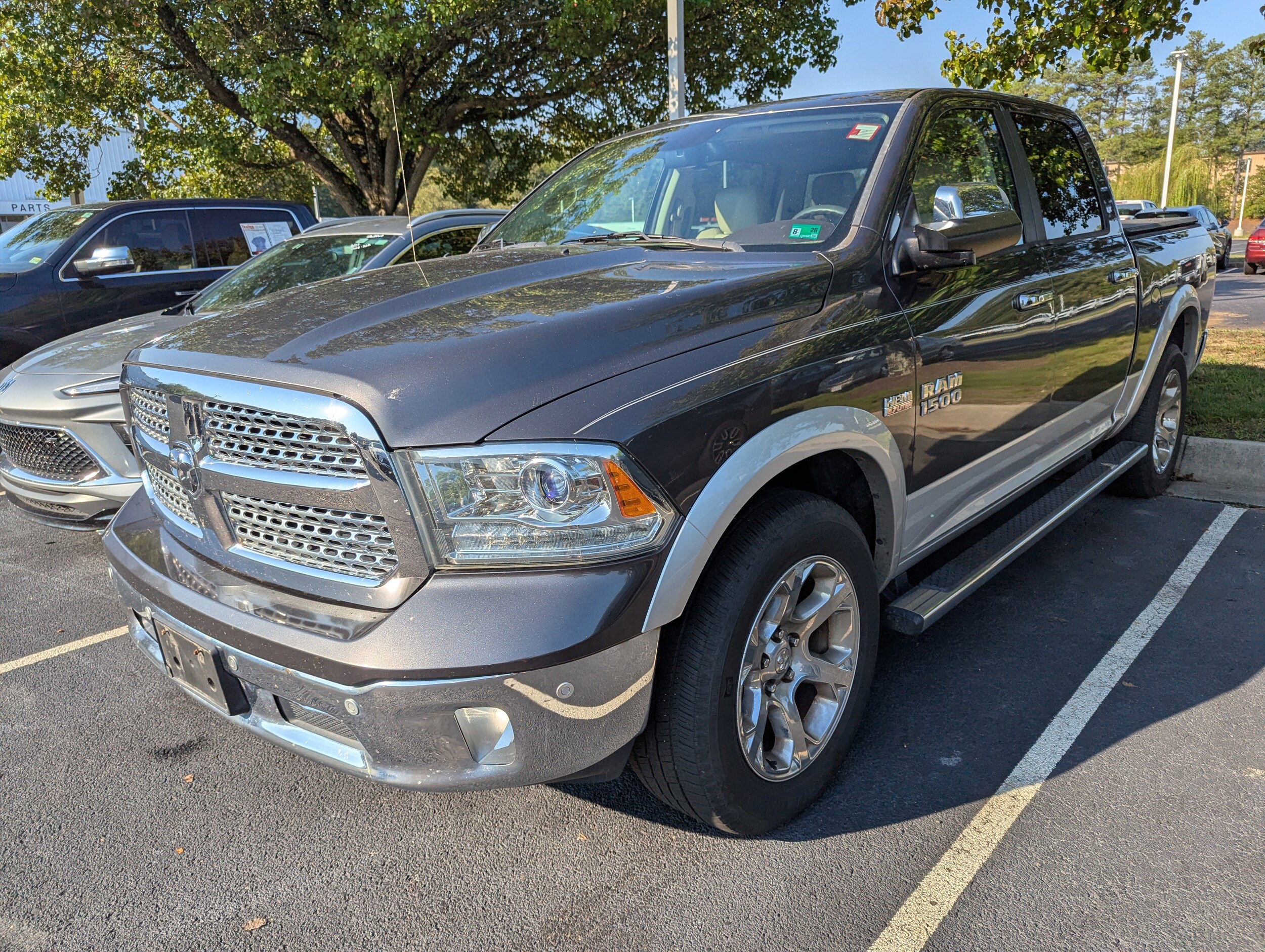 2016 Ram 1500 Laramie photo 3