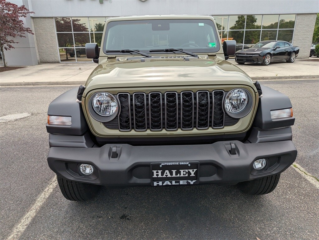 2025 Jeep Wrangler Sport S photo 3