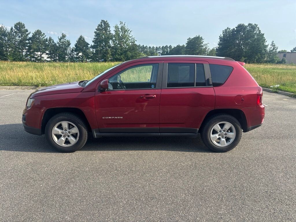 Used 2016 Jeep Compass Latitude FWD SUV