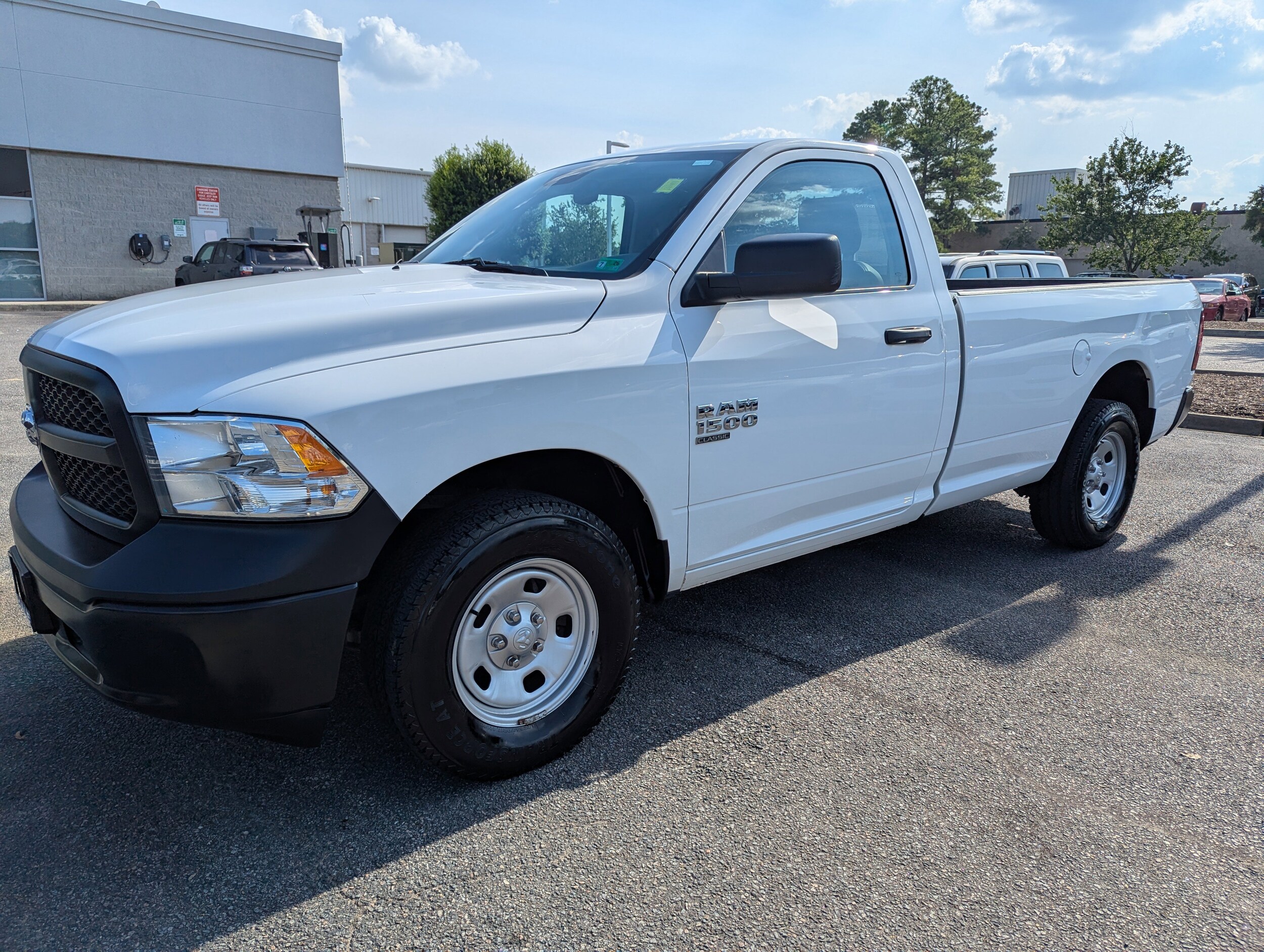 2019 Ram 1500 Classic Tradesman photo 3