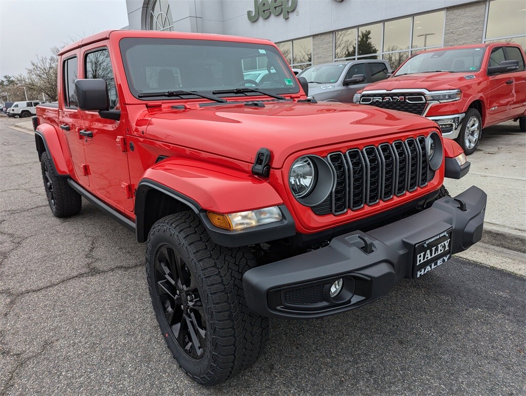 2025 Jeep Gladiator Sport photo 2