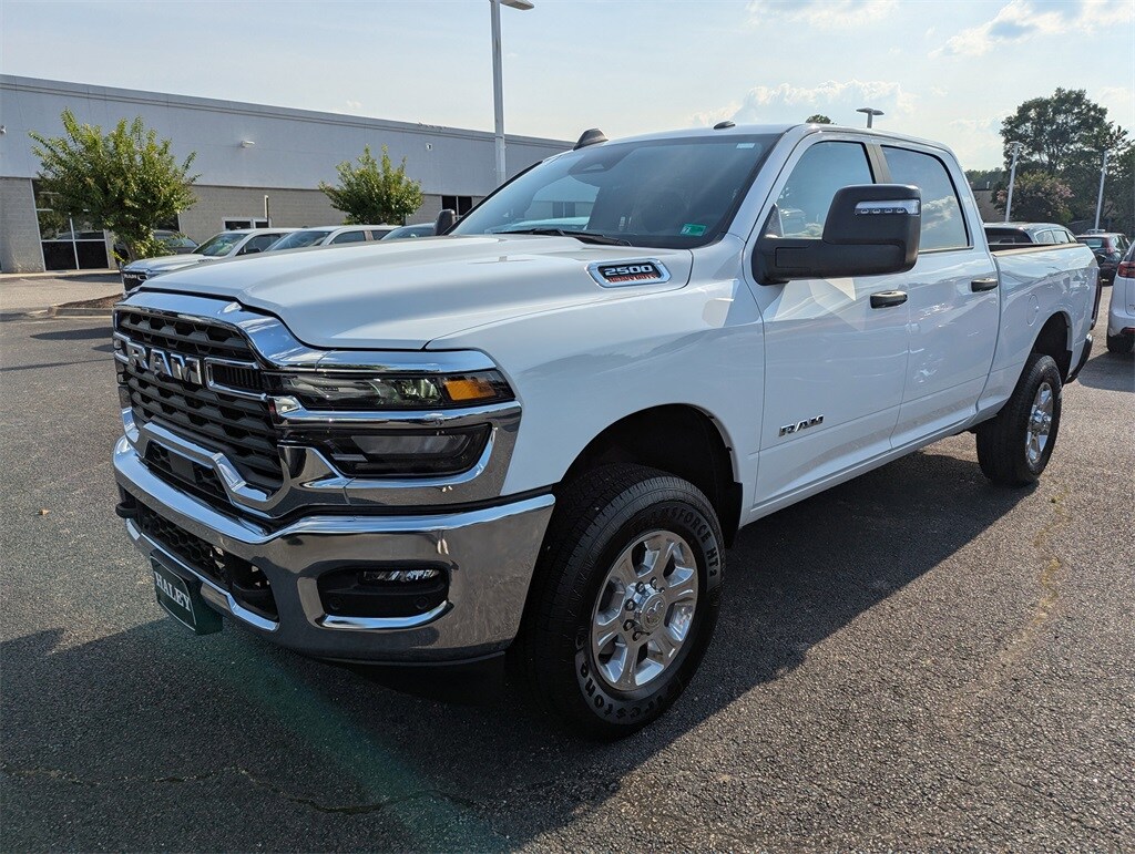 2025 Ram 2500 Big Horn photo 4