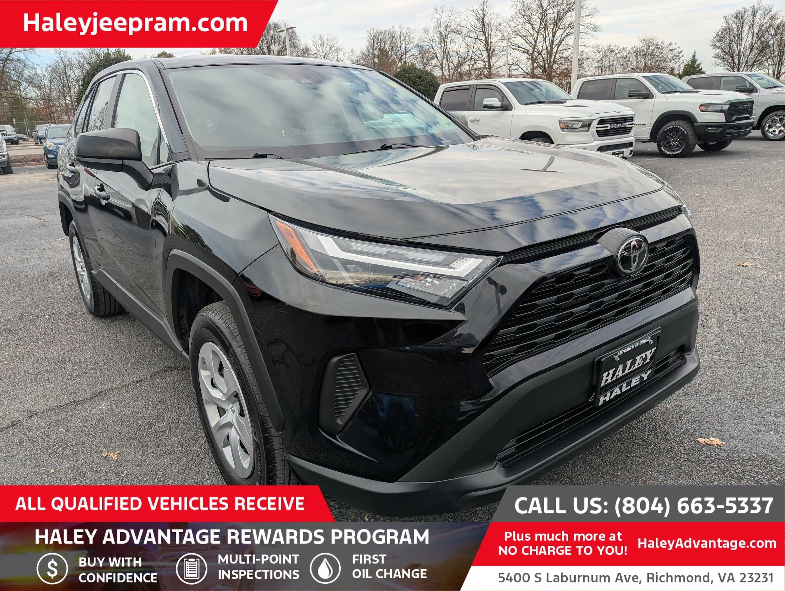 2025 Toyota RAV4 LE's photo