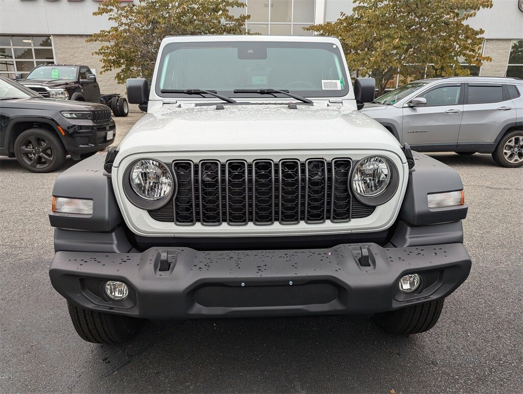 2025 Jeep Wrangler Sport S photo 3