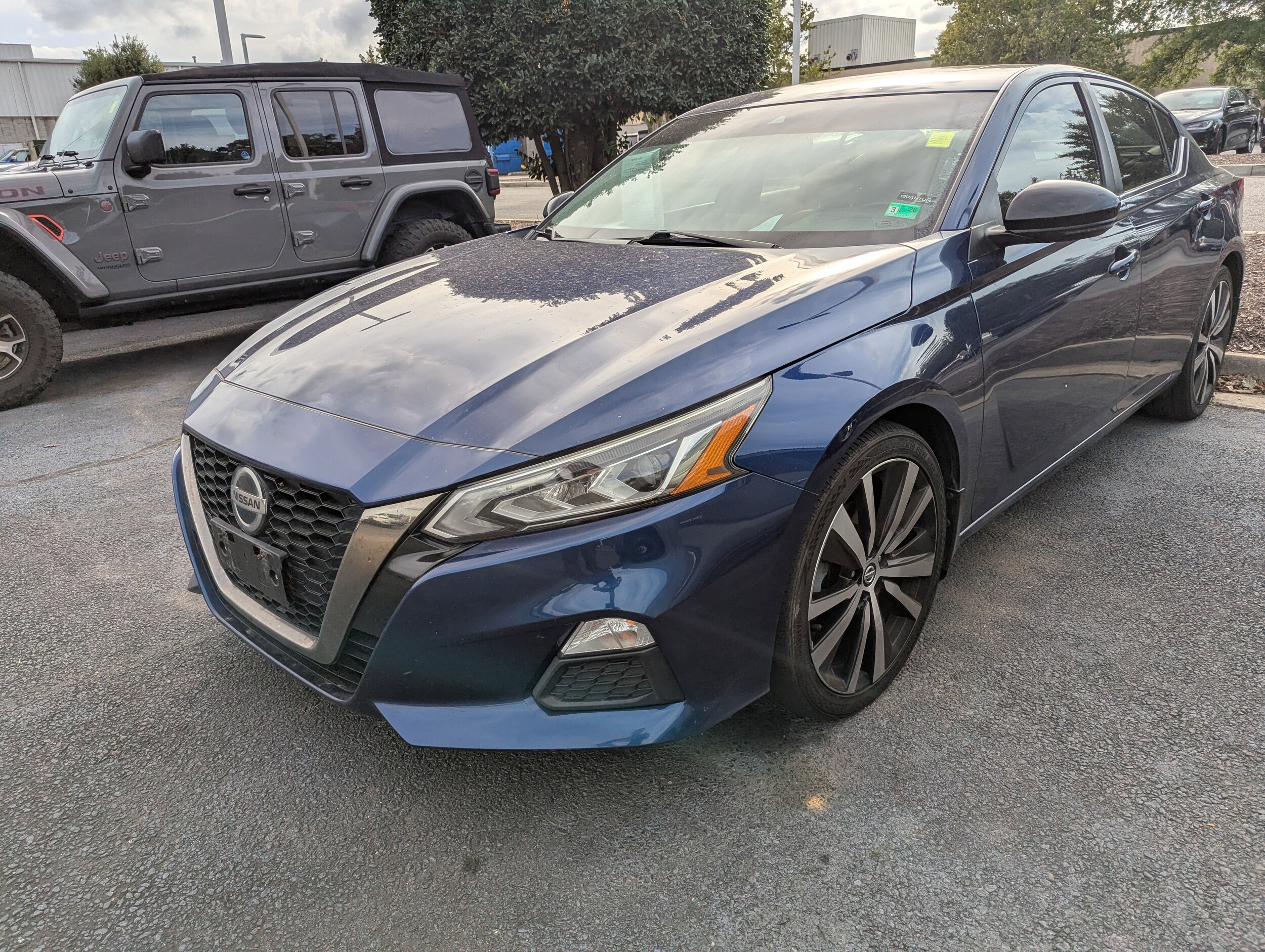 2020 Nissan Altima 2.5 SR photo 3