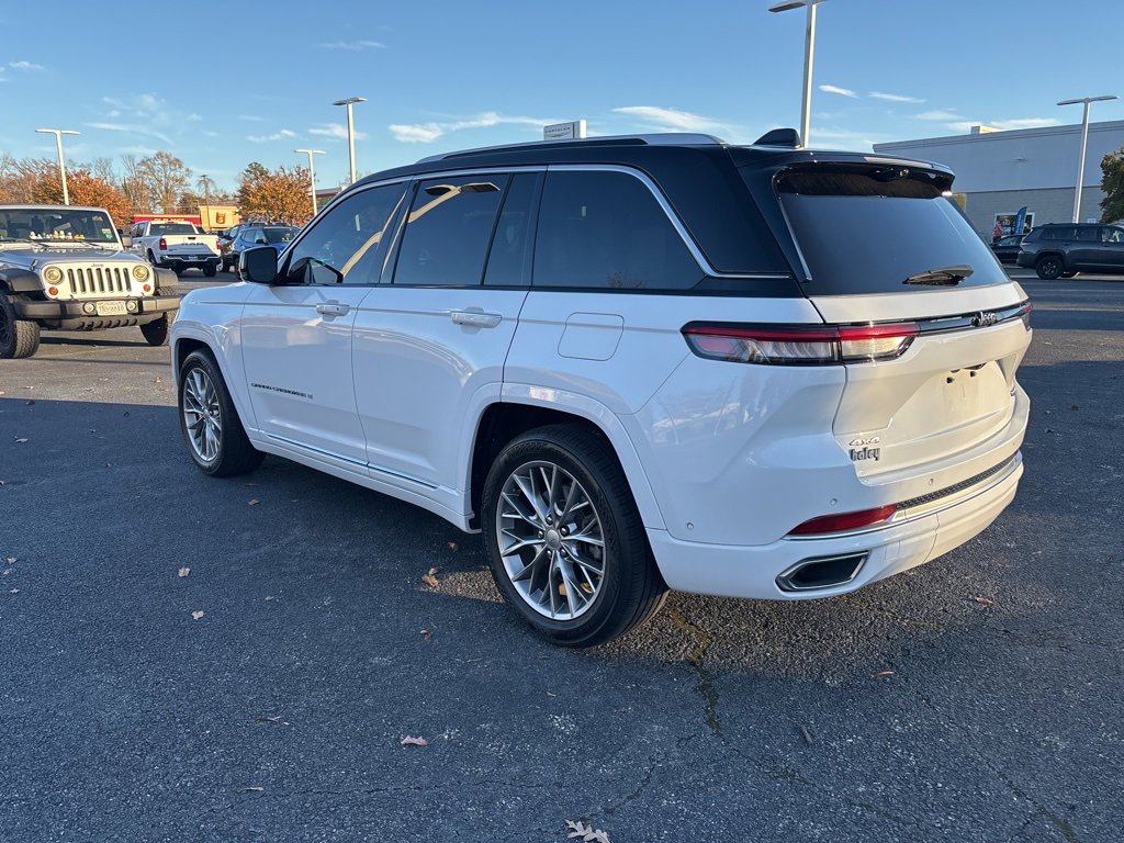 2022 Jeep Grand Cherokee Summit photo 3