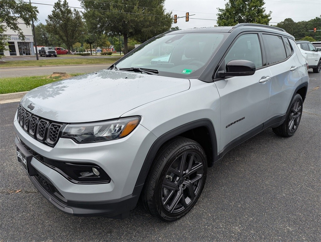 2025 Jeep Compass Limited photo 4