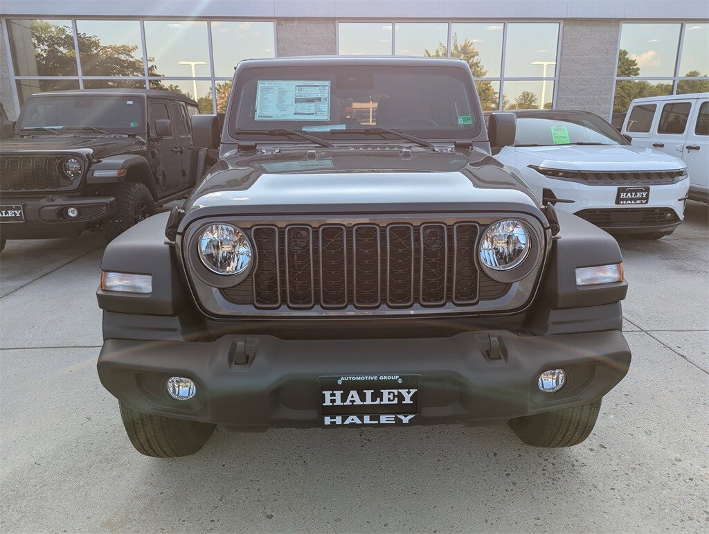 2025 Jeep Wrangler Sport S photo 3
