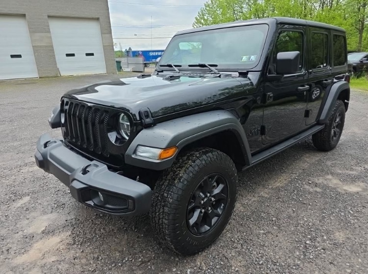 2022 Jeep Wrangler Sport's photo