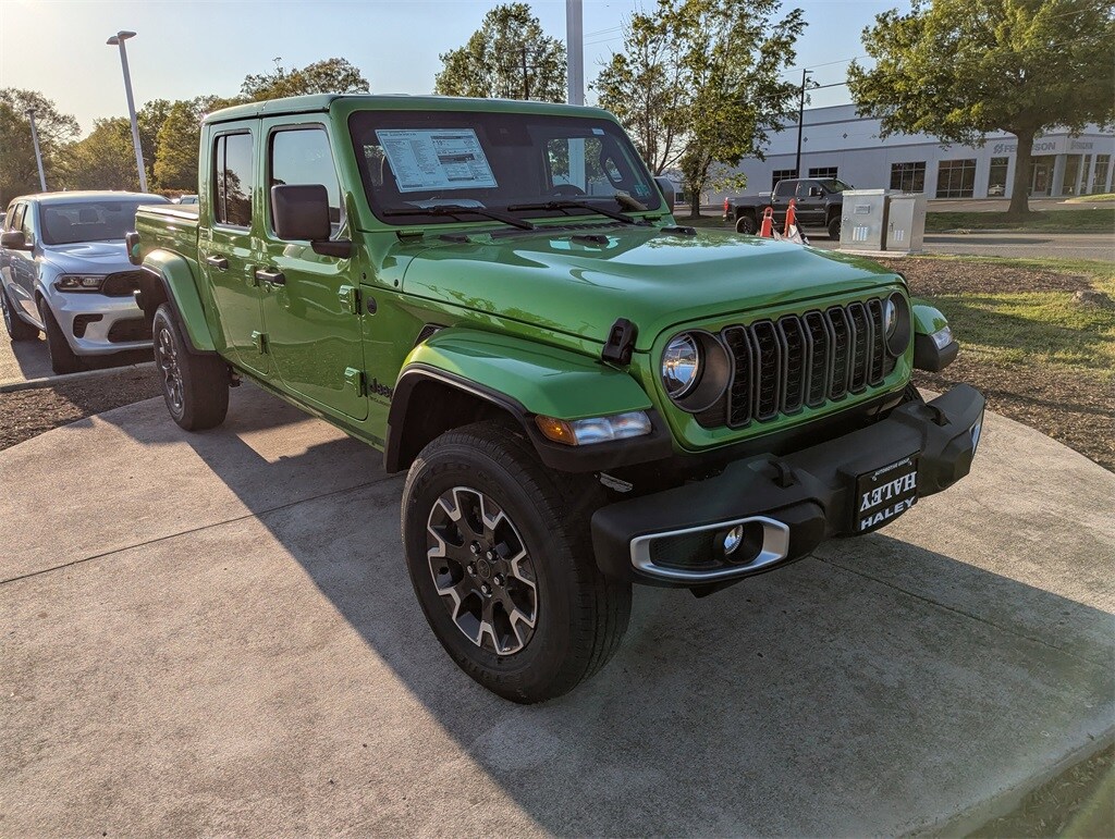2025 Jeep Gladiator Sport S photo 2