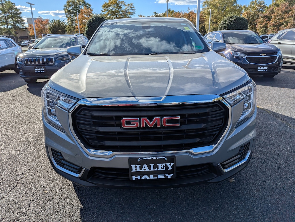 Used 2024 GMC Terrain SLE SUV