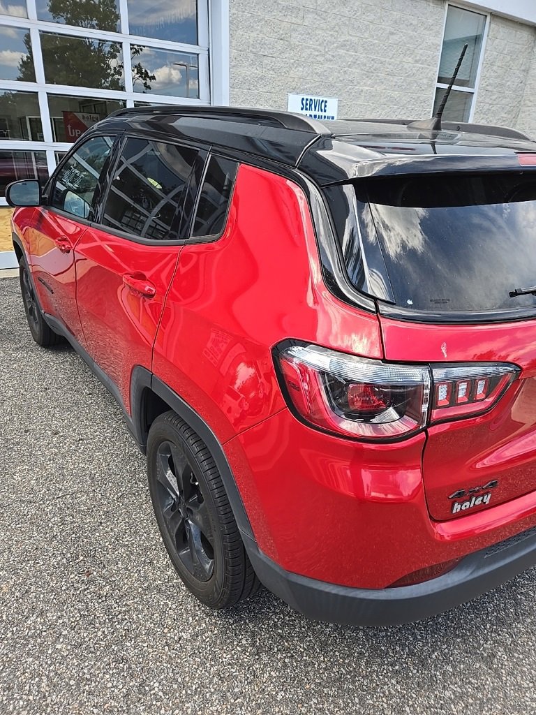 2021 Jeep Compass Latitude photo 2